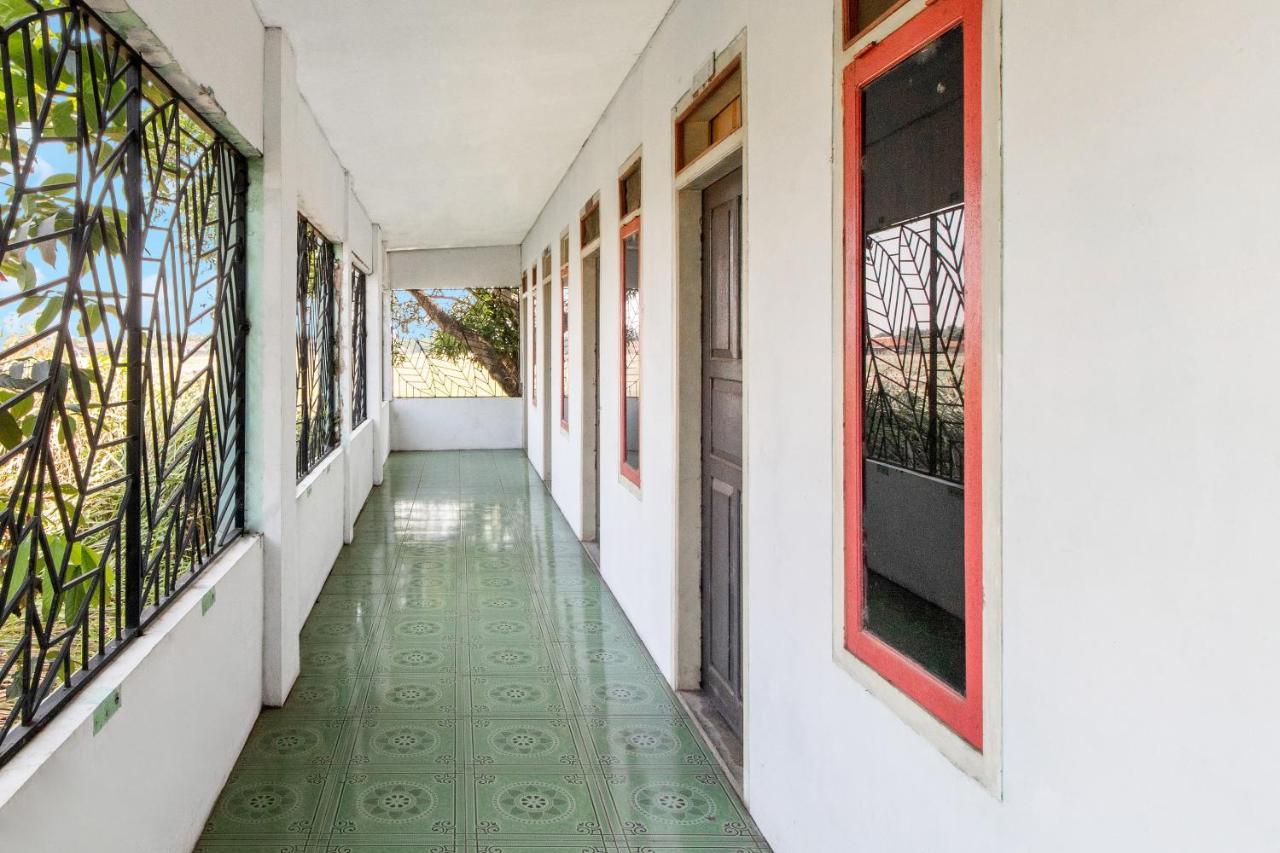Spot On 92832 Al Mahira Syariah Hotel Majalengka Kültér fotó
