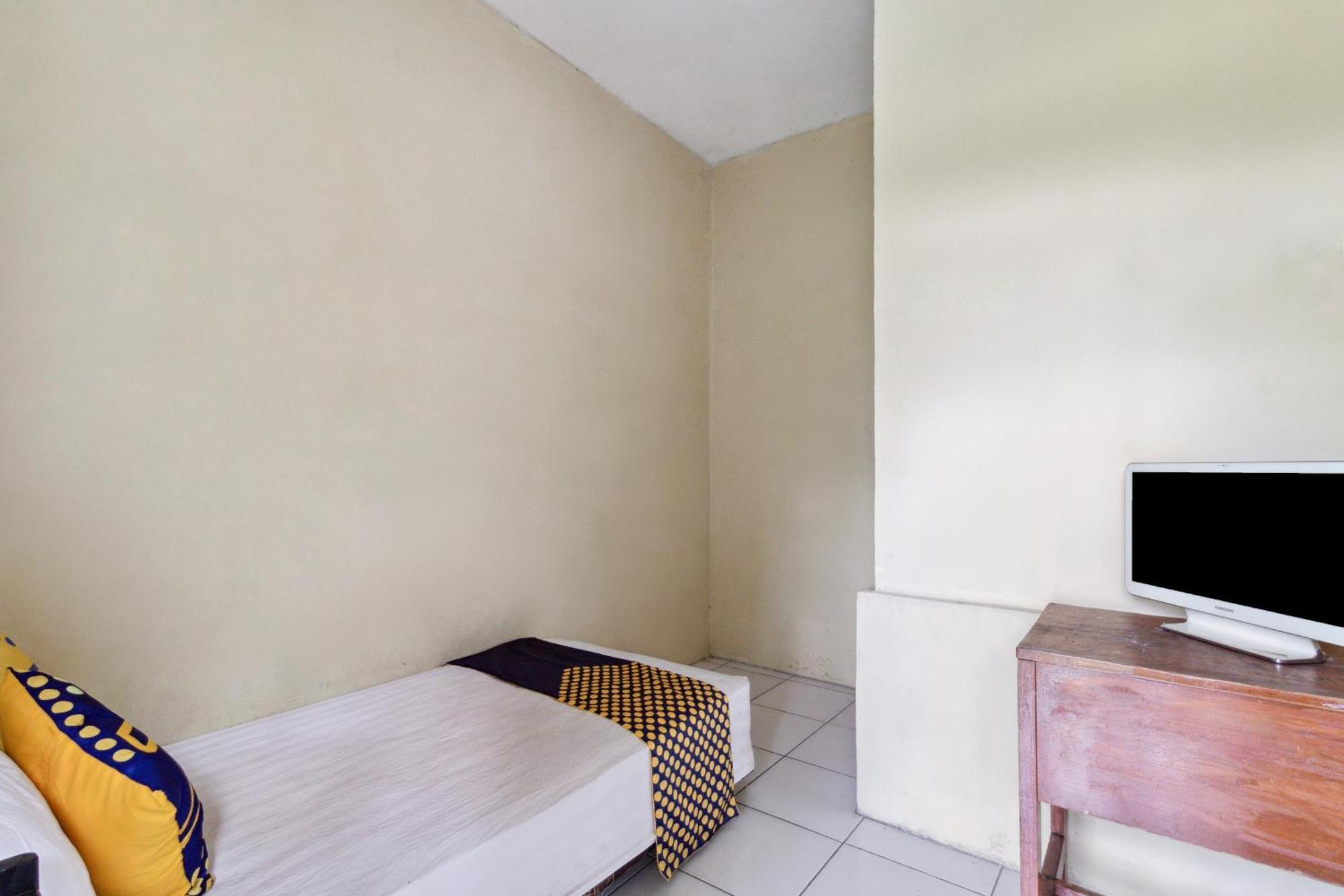 Spot On 92832 Al Mahira Syariah Hotel Majalengka Kültér fotó