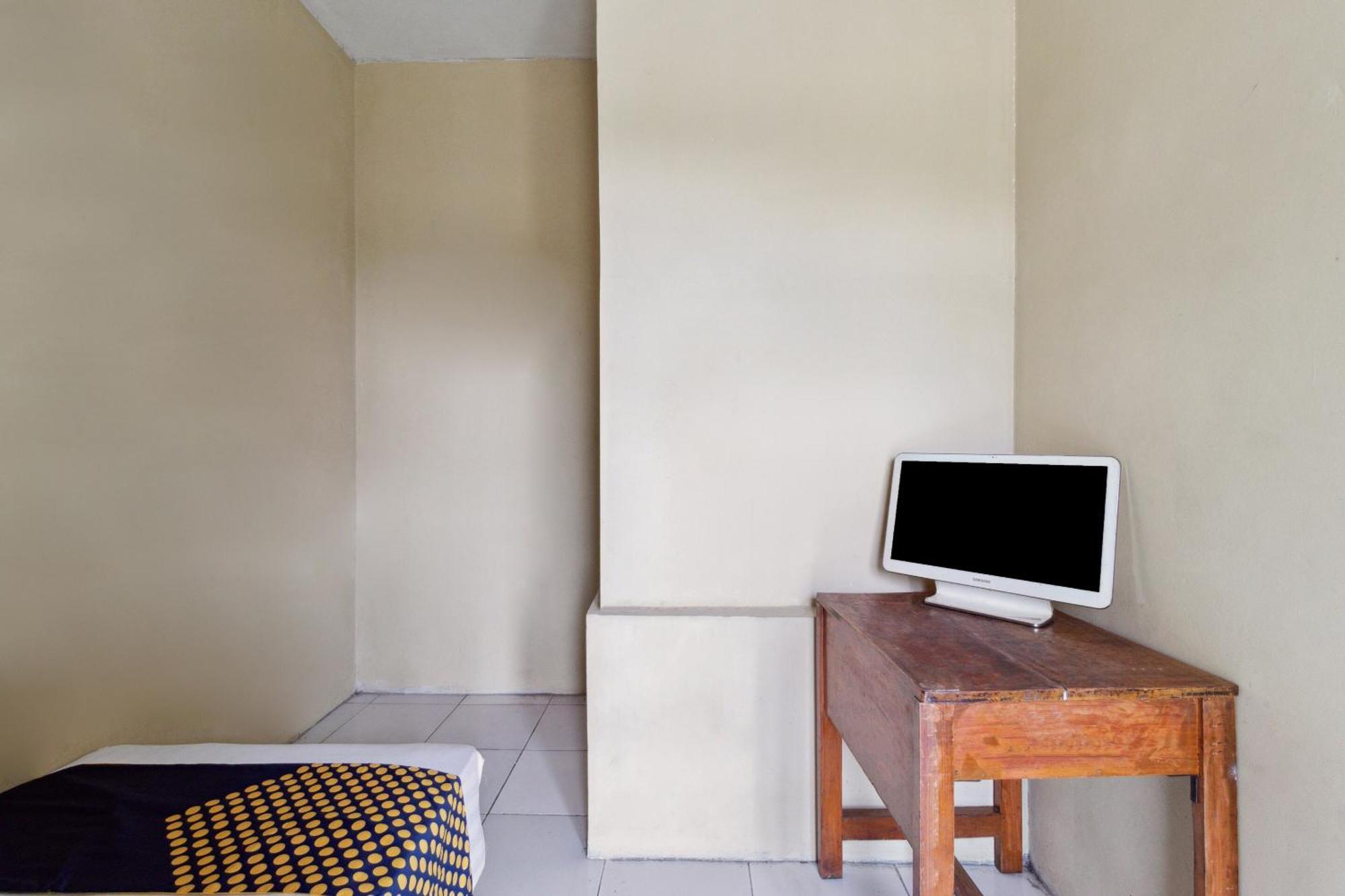 Spot On 92832 Al Mahira Syariah Hotel Majalengka Kültér fotó