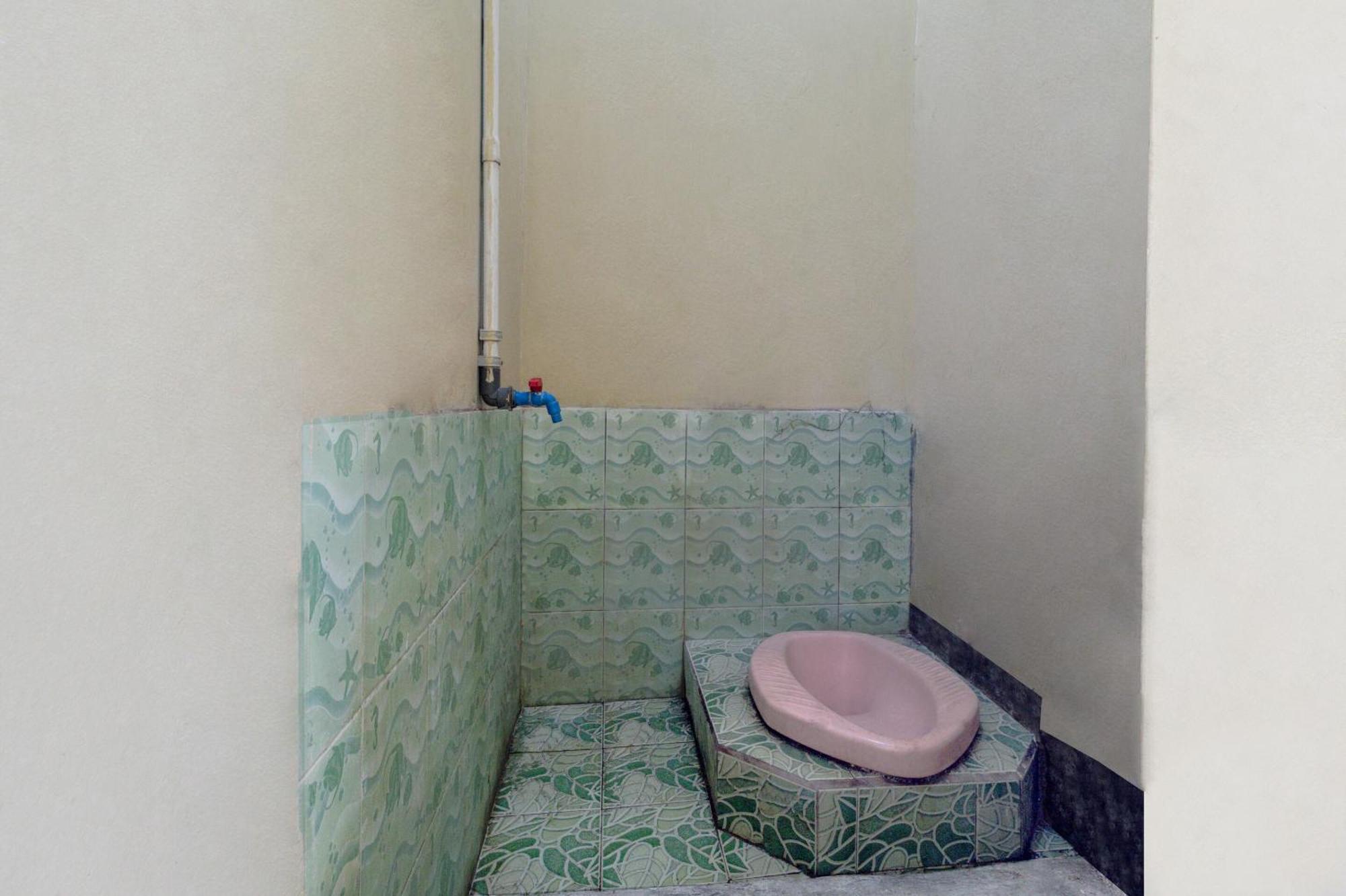 Spot On 92832 Al Mahira Syariah Hotel Majalengka Kültér fotó