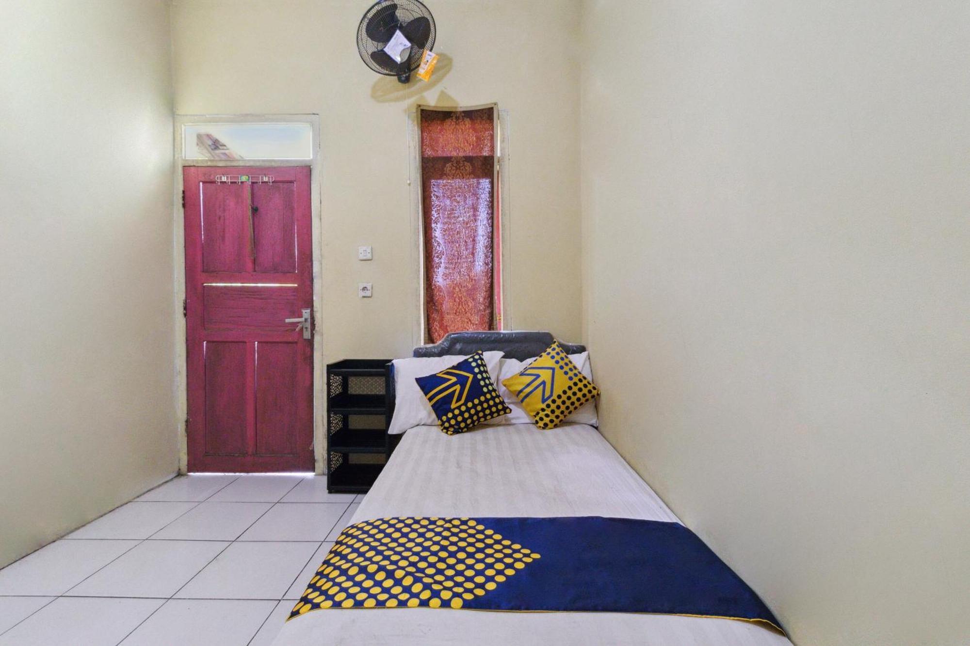 Spot On 92832 Al Mahira Syariah Hotel Majalengka Kültér fotó